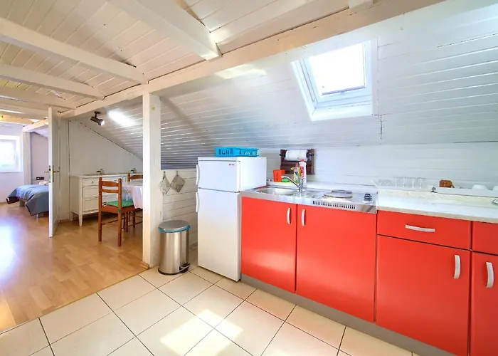 Stella Samoborska 9 דירה