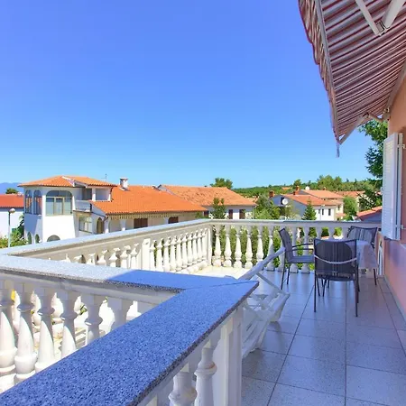 Stella Samoborska 9 * Malinska